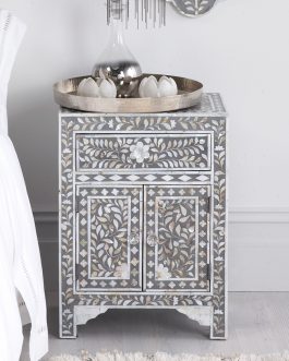 Lavish Touch Piatto Side Table – Mother of Pearl Inlay