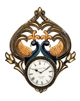 Lavish Touch Nina Clock